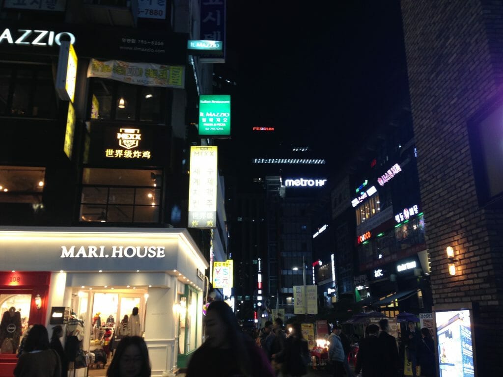 明洞ストリート