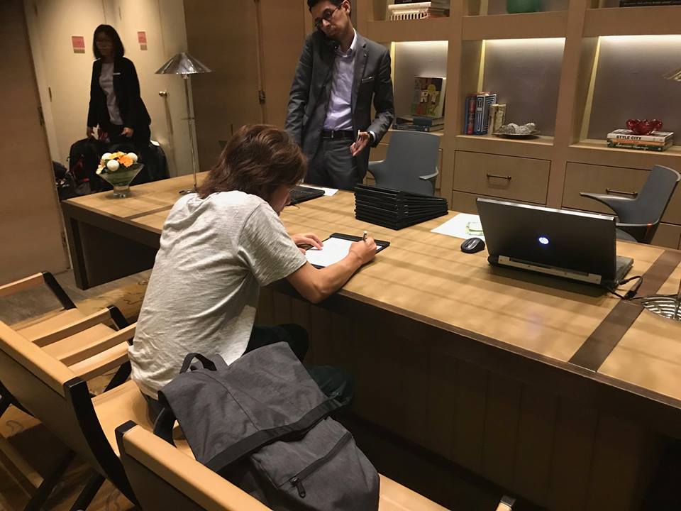 チェックインする信長殿