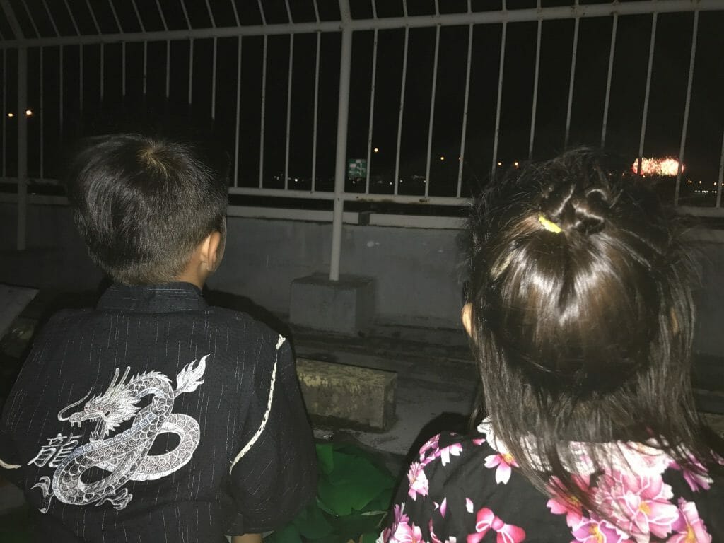 子供たちとPL花火へ